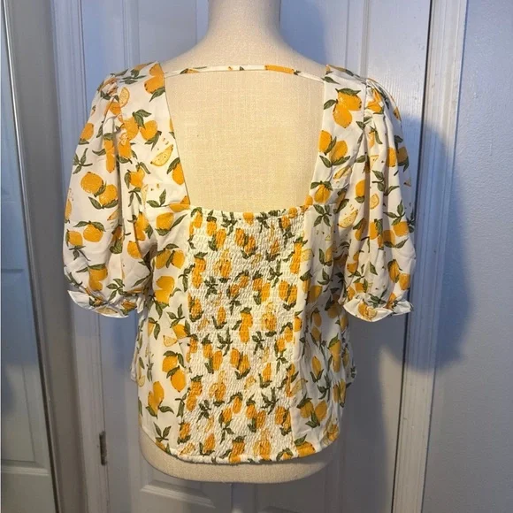Lemon yellow crop top shirt - Picture 5 of 5